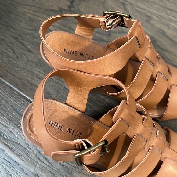 NWOT Nine West Tan Wedges - Picture 4 of 5